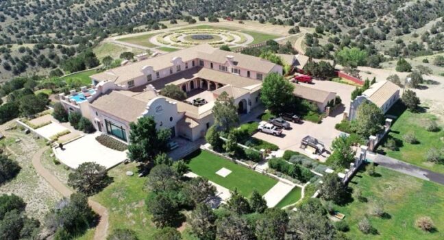 ニューメキシコ州にあるエプスタインの牧場捜査